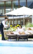 Hotel Schlosspark Mauerbach ****superior Aussenpool im Hotel Schlosspark Mauerbach